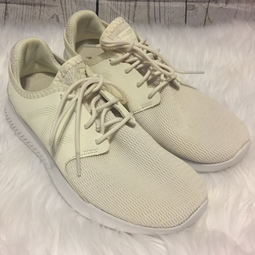 Women’s New Balance Fuel Core Coast shoes size 7.5